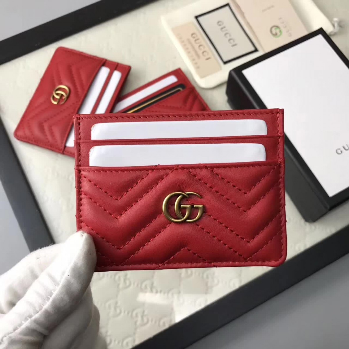 gucci marmont card case red